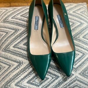 Prada patent leather pumps size 35.5 heels fits like US 5